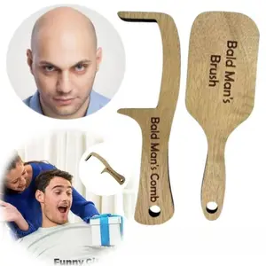 2026 New Novelty Bald Men Prank Comb, Gag Gift, Funny Gag Gift for Bald Guys, Summervibes Bag Charm Accessory