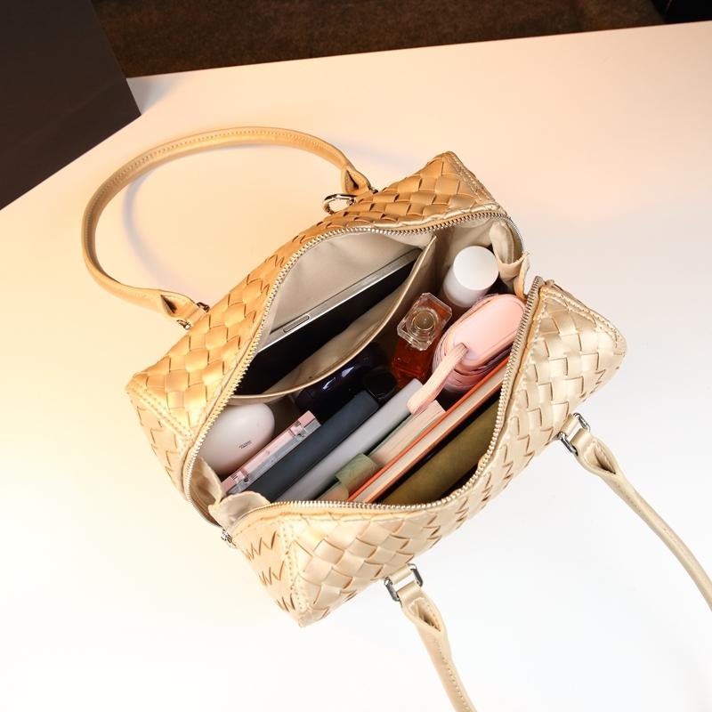 Elegant Woven Boston Bag for Women, Vintage Handbag Pillow Design, Unique Shoulder Crossbody Bag, Stylish and Versatile Accessory