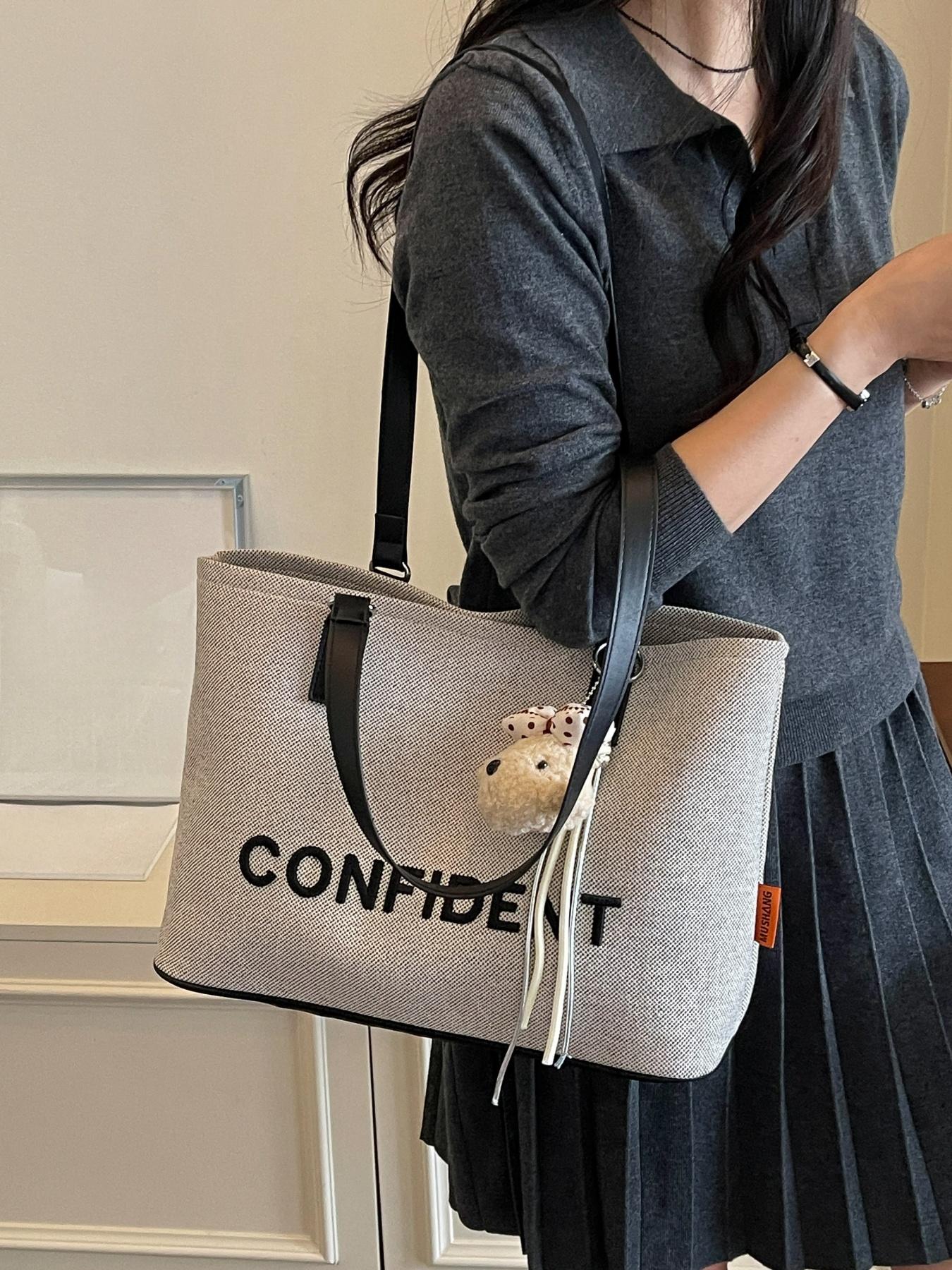 Fashionable and lightweight luxury large-capacity letter-embroidered tote bag, convenient and niche with cute bear pendant for daily commute shoulder/handbag