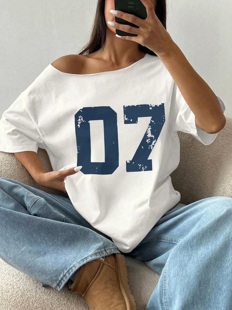 Women's Plain Off Shoulder Distressed Number 07 Tee, Casual Loose Letter Graphic Short Sleeve T-shirt for Summer, Ladies Clothes for Daily Wear Women's Plain Off Shoulder Distressed Number 07 Tee, Casual Loose Letter Graphic Short Sleeve T-shirt for Summer, Ladies Clothes for Daily Wear
