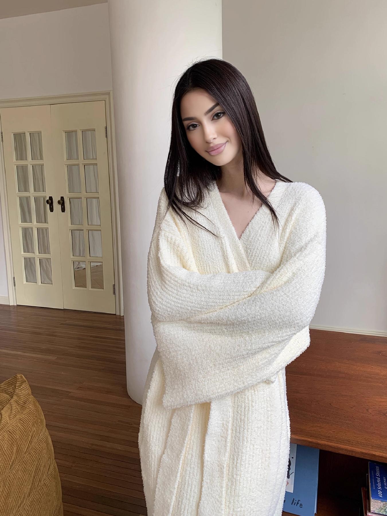 【COZY Soft Plush Feel】Women's Solid Color Thickened Thermal Lined Long Sleeve Drop Shoulder Bathrobe, Oversize Loose Casual Soft Comfortable Thermal Warm Pocket Belted V Neck Dressing Gown for Women, Ladies Sleepwear for Winter 【COZY Soft Plush Feel】Women's Solid Color Thickened Thermal Lined Long Sleeve Drop Shoulder Bathrobe, Oversize Loose Casual Soft Comfortable Thermal Warm Pocket Belted V Neck Dressing Gown for Women, Ladies Sleepwear for Winter