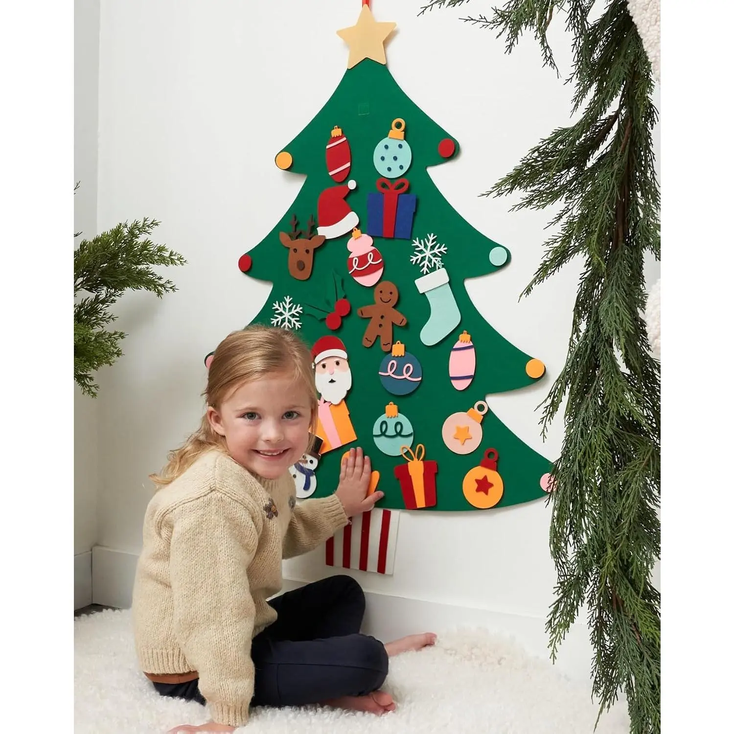 Beautiful Felt Christmas Tree for  - Fun & Safe Christmas Decoration Activity with Detachable Ornaments for Hours of Play - Keeps  Entertained for Hours During The Holiday