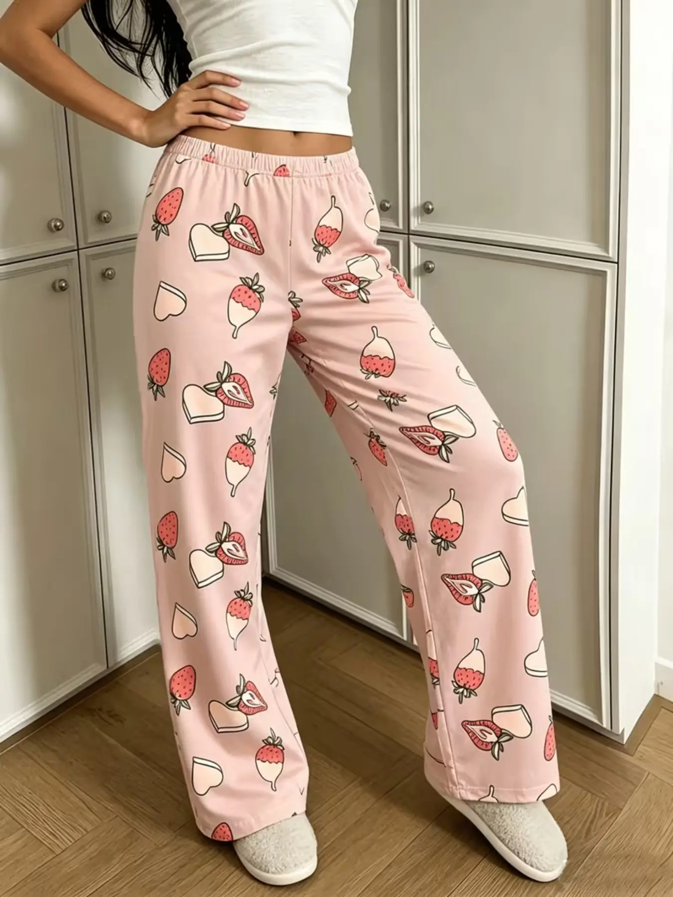 Comfortable Home Pajama Set, Strawberry Heart Print Sleepwear, Lightweight Breathable Fabric, Perfect for Daily Wear, Elegant Holiday