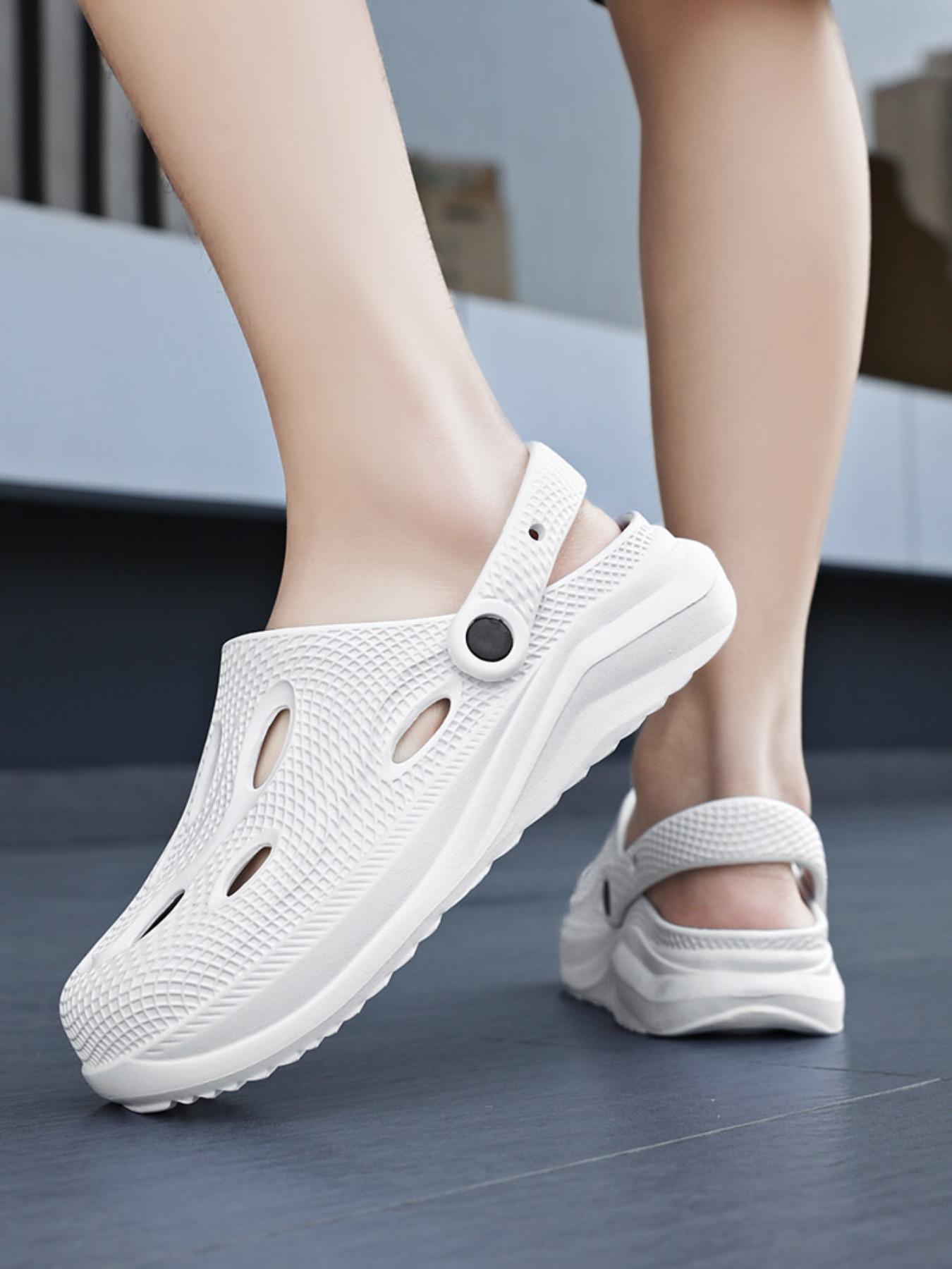 New Summer Style for Men, Casual Clogs for Students, Ultra-light, Soft and Elastic, Breathable, Dual-use for Beach and Bathroom, Wear-resistant, Non-slip, Two-way Wearable Closed-toe Sandals