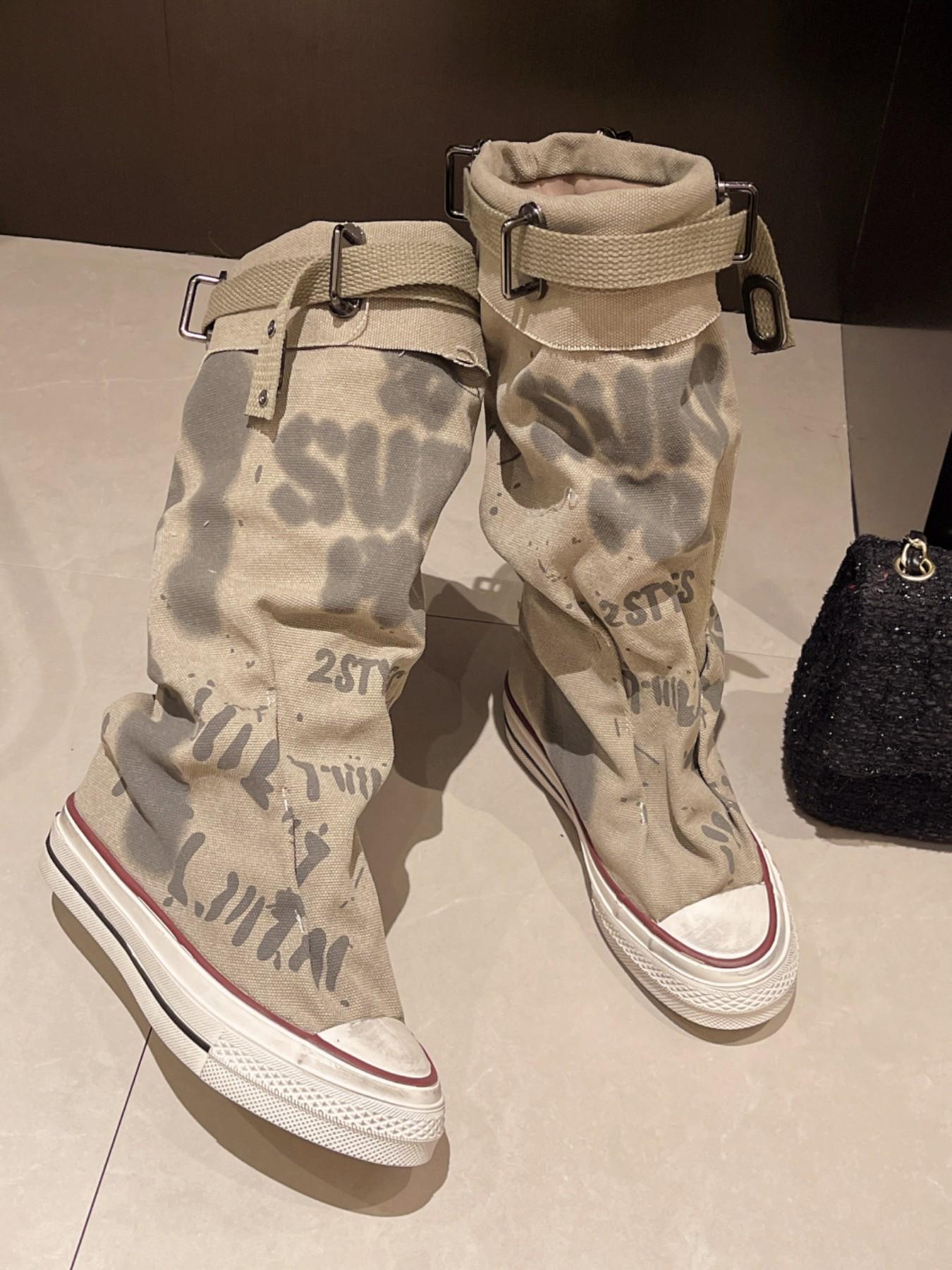 Meadow High Top Sneakers, Letter Graffiti + Buckle Design, Street Style Fullness, Fashionable PU Upper, Rubber Sole, All Seasons