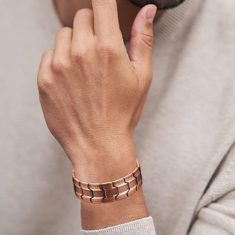 A pure copper men's bracelet, 3X super strong magnetic bracelet, 99.99% pure copper, with 3500 Gauss neodymium magnet, adjustable copper magnetic bracelet, birthday and bachelor party gift, universal holiday wear, copper bracelet jewelry gift A pure copper men's bracelet, 3X super strong magnetic bracelet, 99.99% pure copper, with 3500 Gauss neodymium magnet, adjustable copper magnetic bracelet, birthday and bachelor party gift, universal holiday wear, copper bracelet jewelry gift