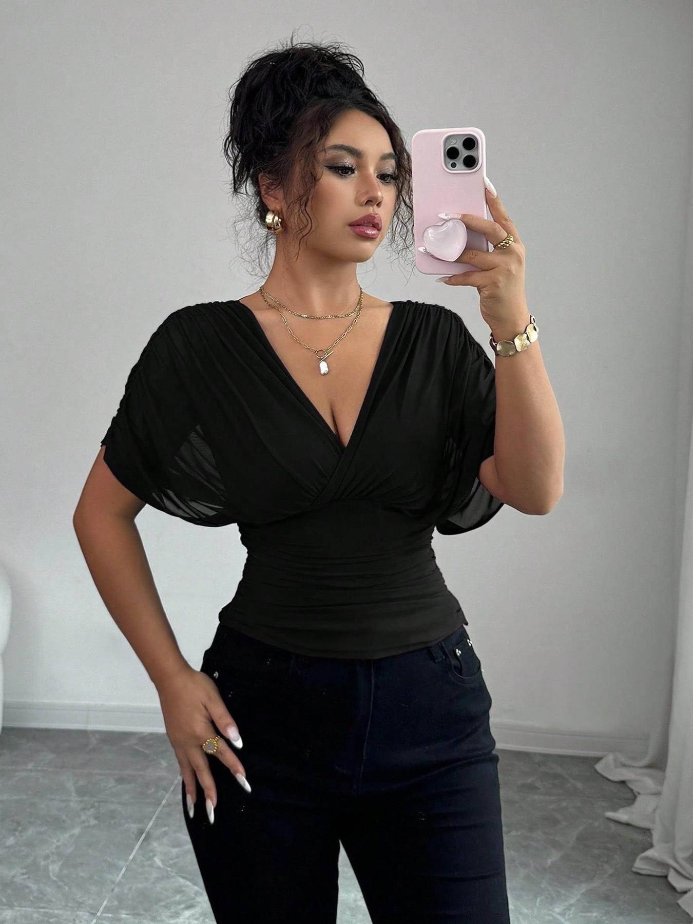 Women's V Neck Ruched Slim Fit Solid Color Blouse, Summer Short Sleeve Fitted Top, Casual Fashion Shirt for Women, Womenswear Women's V Neck Ruched Slim Fit Solid Color Blouse, Summer Short Sleeve Fitted Top, Casual Fashion Shirt for Women, Womenswear