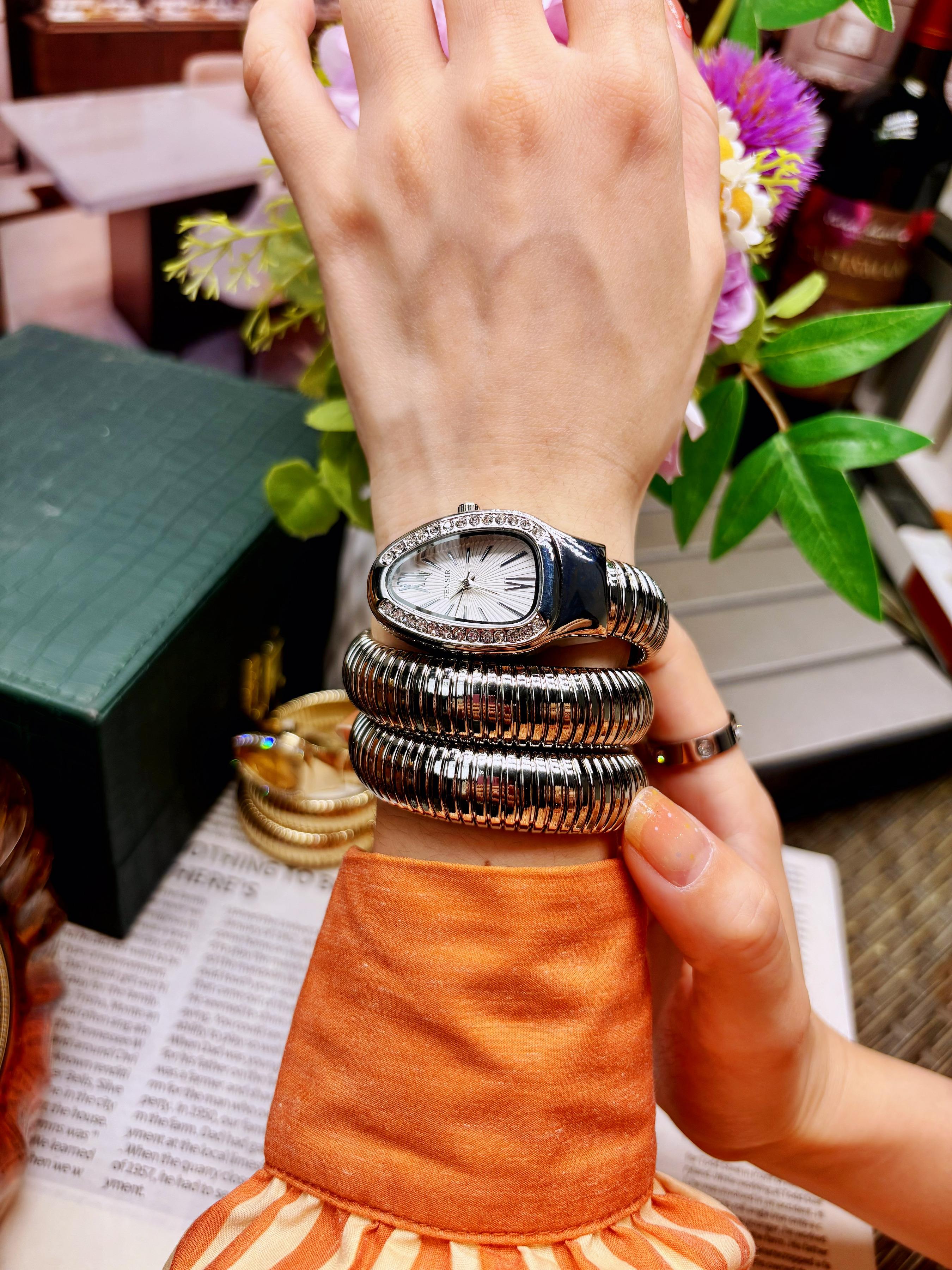 French Vintage Snake Bracelet Watch, Full Diamond Bezel, Roman Numerals Dial, Elastic Steel Band, Elegant Daily Wear, Business & Date Watch