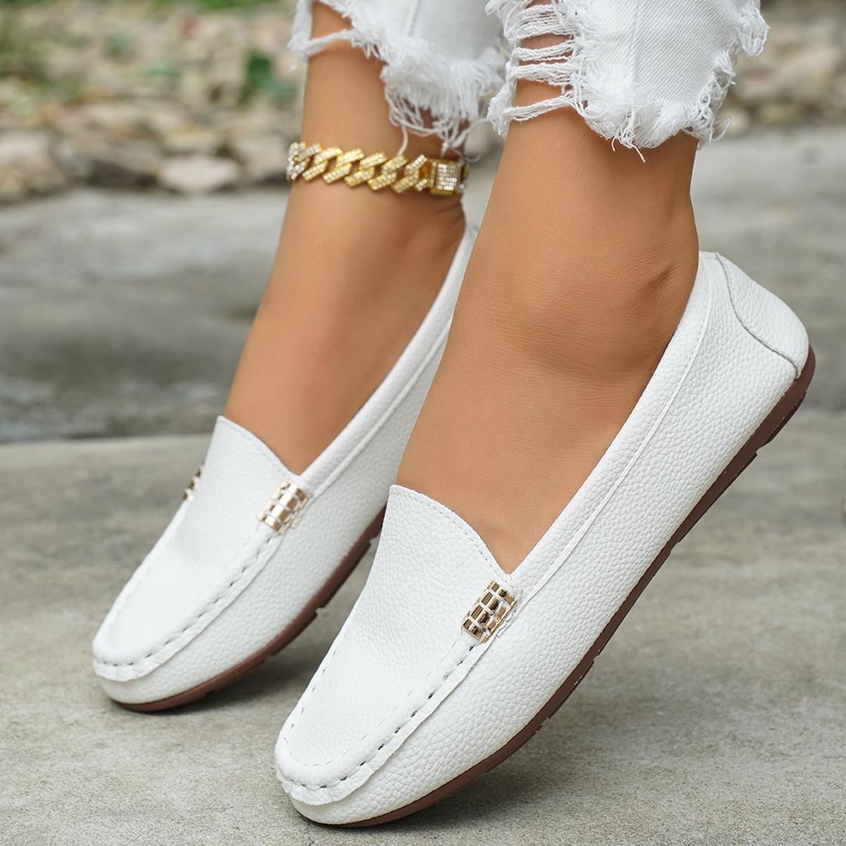 Women's Classic Plain Low Heel Shoes, Fashionable and Sexy, High-End Slant Metal Chain Decoration, Comfortable Casual Loafers, Slip On Shoes