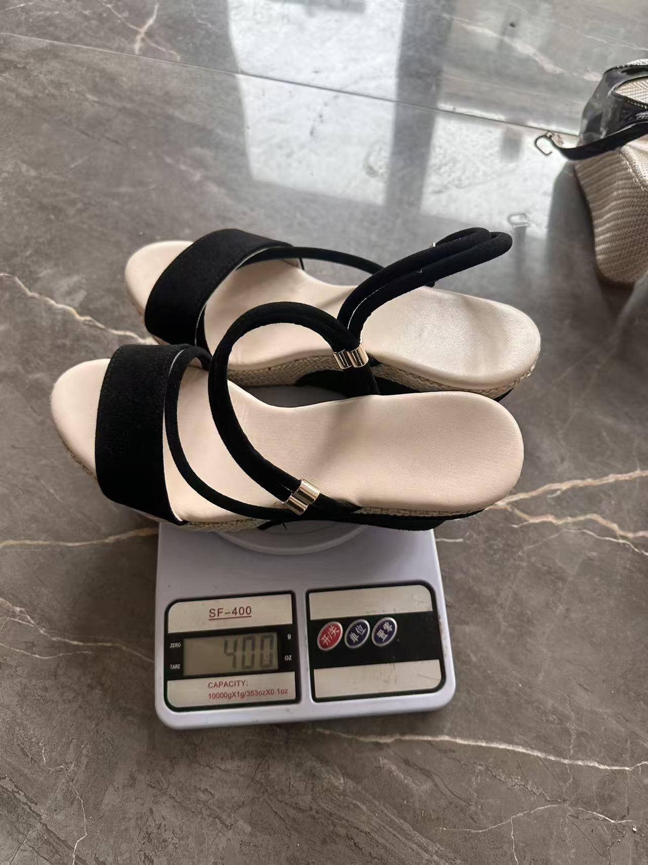 The insulated slope sandals and casual Flatform sandals feature a waterproof platform and a hemp rope-woven sole. Perfect for petite sisters!