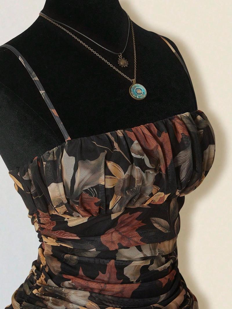 1 Piece Autumn Leaf Waist-Cinched Dress | Euro-American Casual Vibe | Spaghetti Strap Design + Breathable Fabric | Comfortable Pick for Autumn Day Trips / Casual Social Gatherings / Valentine's Day