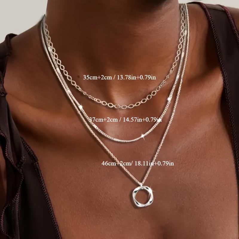 A Three-layer Fashion Round Pendant Multi-layer, Stylish Adjustable Alloy Clavicle Necklace, Women's Necklace Set Chain Simple And Versatile Multi-layer Clavicle Chain Necklace, Adjustable Choker