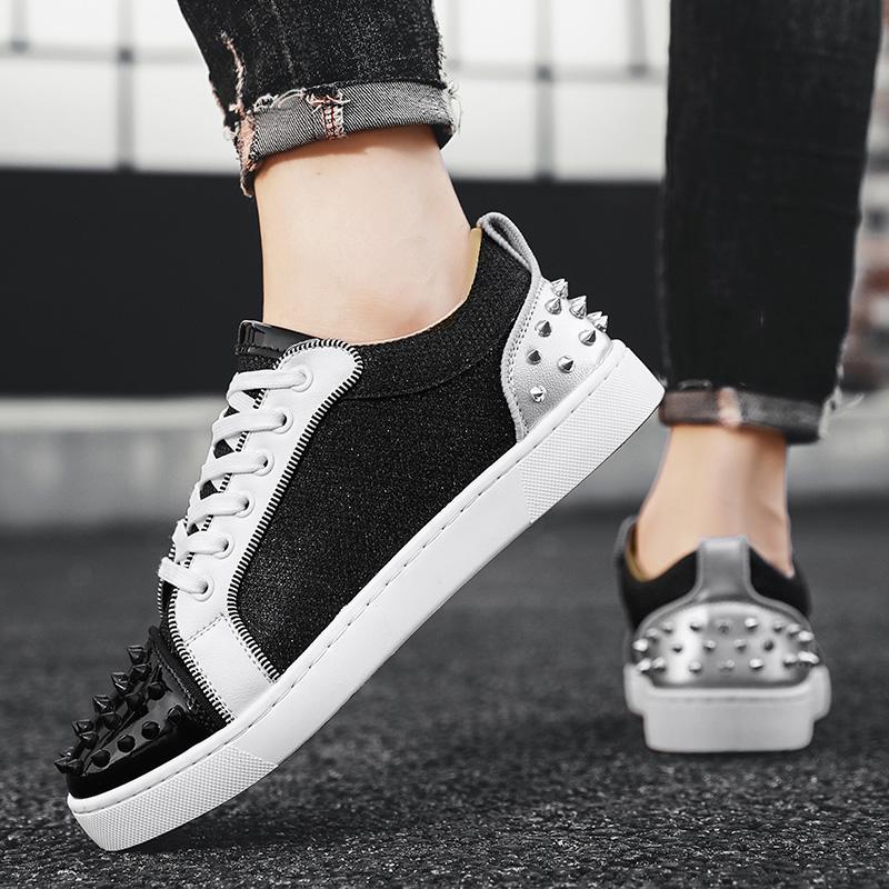 Trendy Casual Sneakers for Men, Versatile Bread Shoes, Unique Style, Comfortable Board Shoes, Riveted Casual Shoes, Perfect for Daily Wear