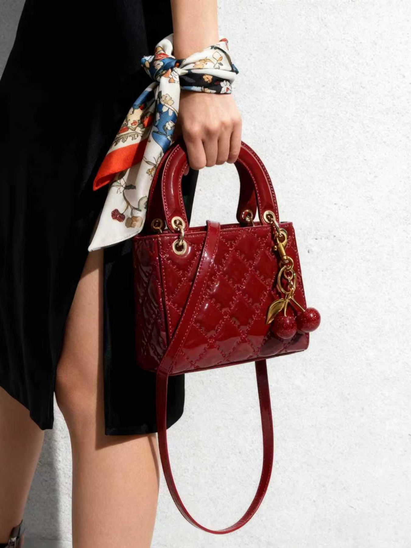 Checkered Bag with Cherry Charm, Fashionable Versatile Handbag, Casual Shoulder Crossbody Bag, Women's Stylish Tote, Convertible Shoulder Bags