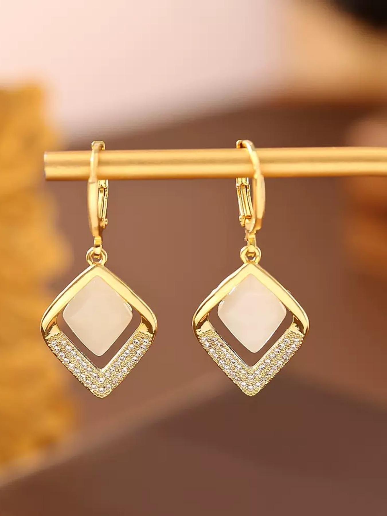 Geometric Rhombus Cat Eye Stone Zircon Earrings, Lightweight Luxury Commuter Jewelry, Versatile Ear Cuffs for All Occasions