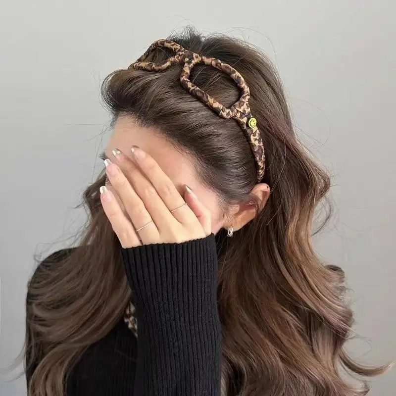 Korean version of high-end feel,eopard print wrapped clothglasses headband,women's 2025 new fashionable bangs versatile headband