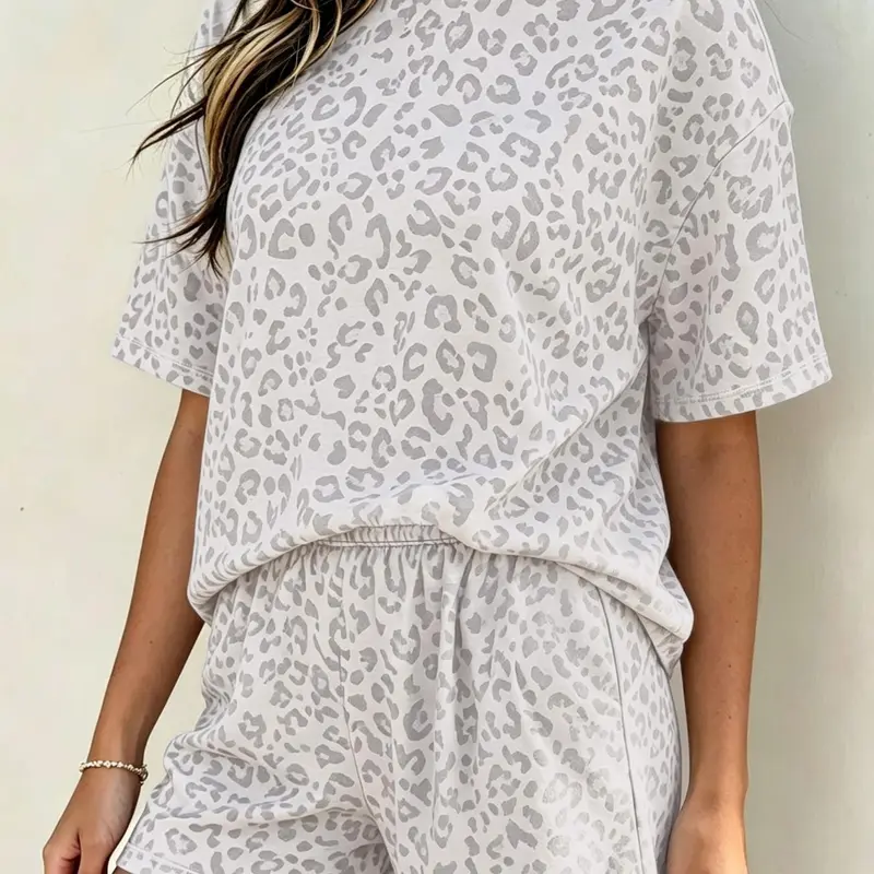 Women's Pink Leopard Print Oversized Short Sleeve Tee & Elastic Waist Shorts 2 Piece Set, Y2K Soft Casual Loungewear, Comfy Sleepwear Home Outfit Pajama Set