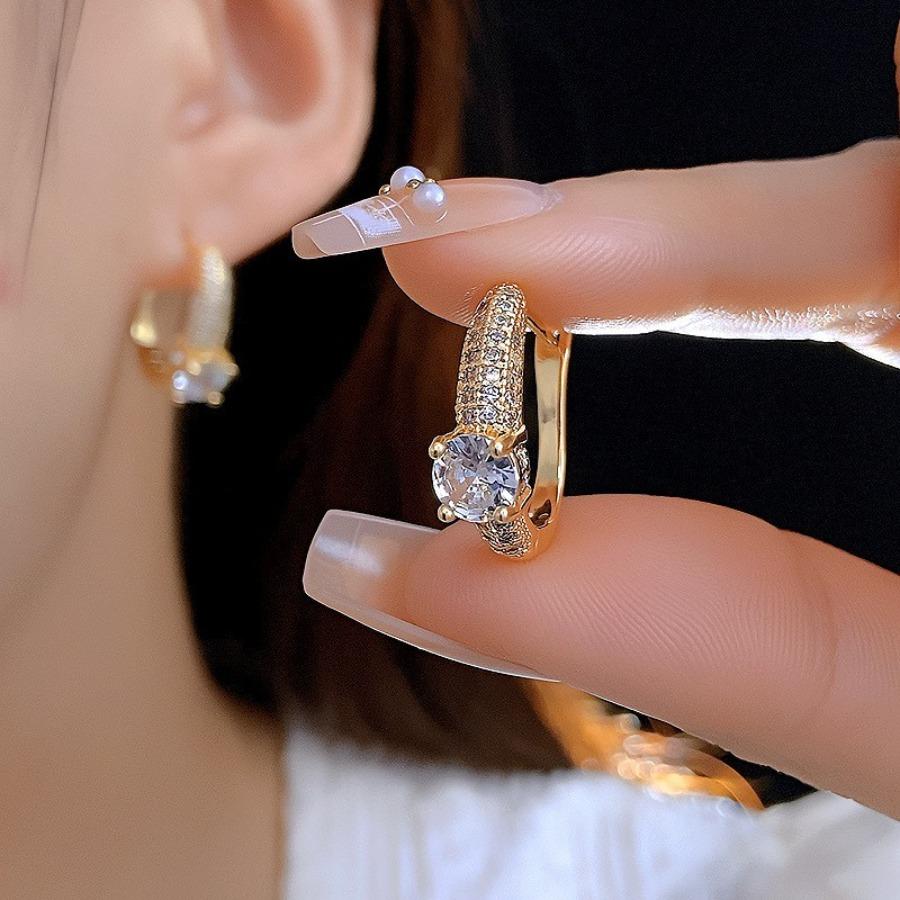 Korean version of popular jewelry, eight hearts and eight arrows, like water, ear buckles, temperament, light luxury and versatile, high-end earrings, earrings.