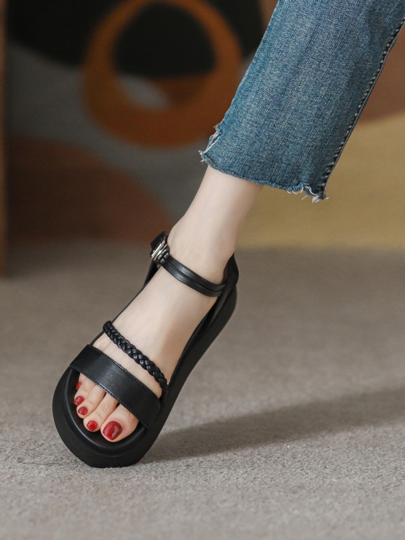 Women's Thick Sole Sandals, Summer New Arrival, Beach One-Strap, Casual Versatile Flip Flops, Perfect for Skirts, Trendy Outdoor Shoes