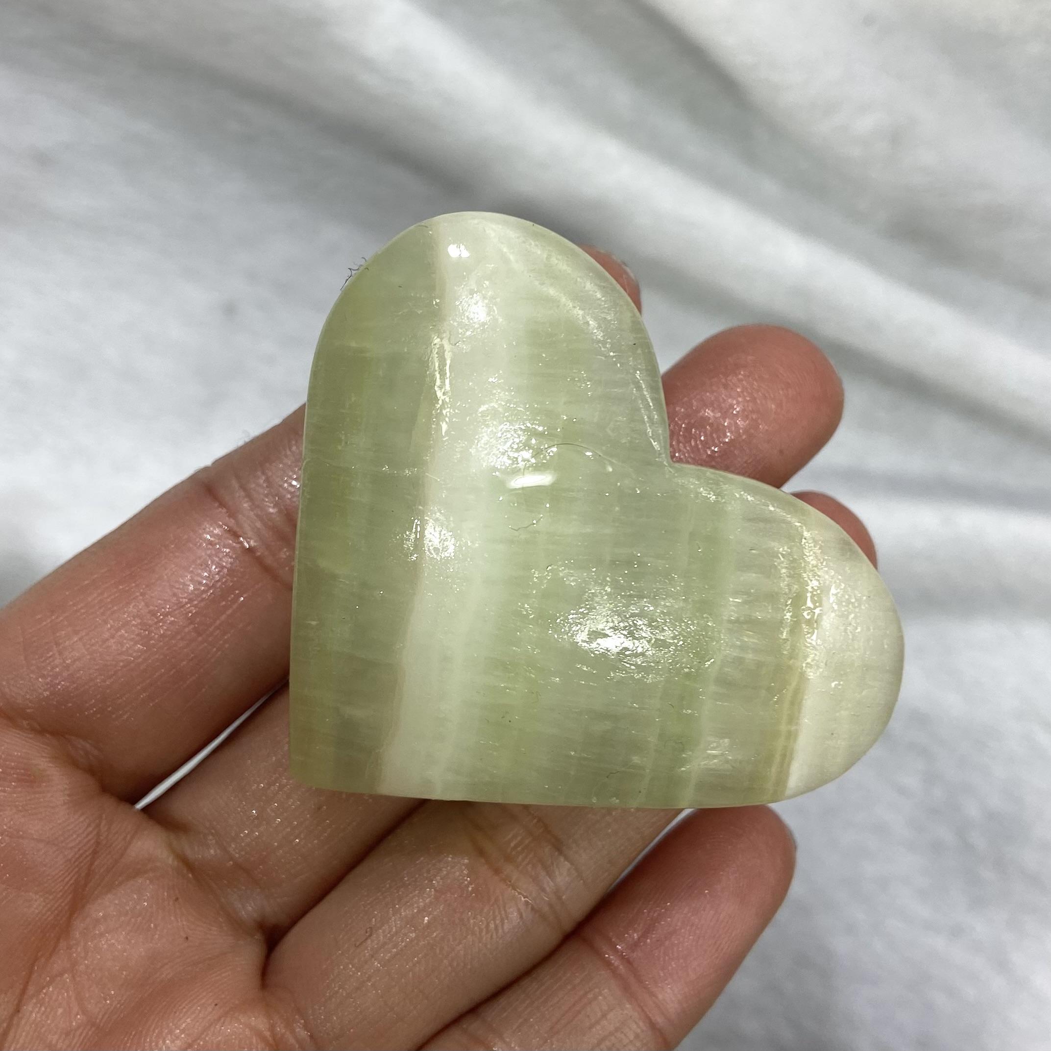 1 count Natural Green Onyx Calcite Heart Stone And Crystal mineral Healing Crystal 57-63mm