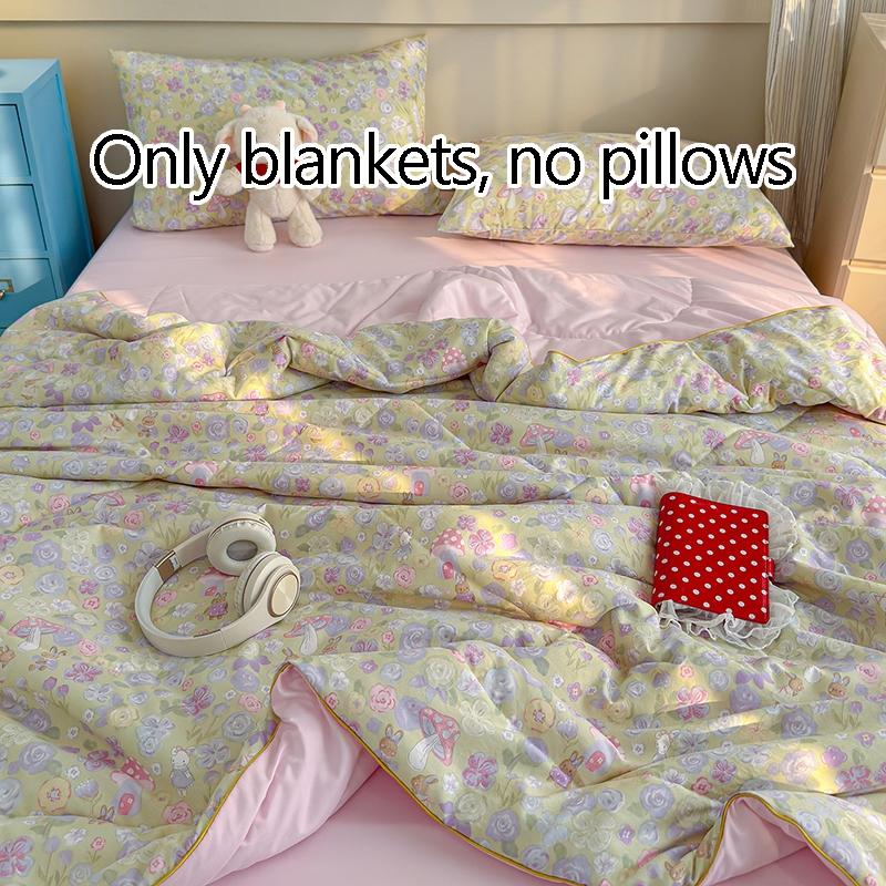 1pcs of small floral print summer quilt, super soft and skin-friendly air-conditioned quilt, suitable for use in all seasons, bedrooms, and living rooms