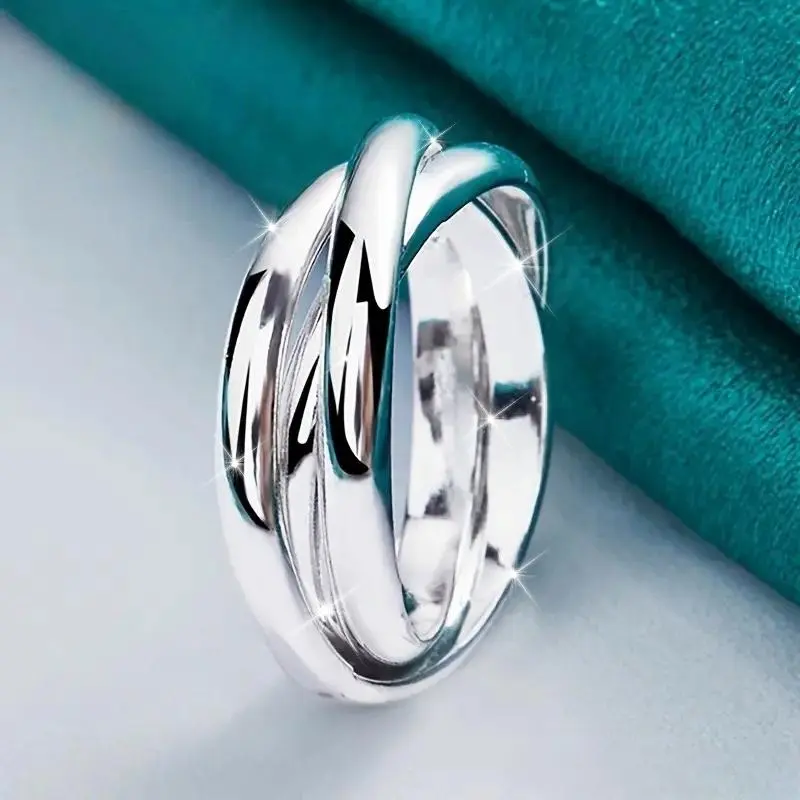 Minimalist and Creative 3-hoop Rolling Stacked Ring for Men and Women Wearing Trendy Rings for Daily Leisure Parties Fashionable Wear with Accessories