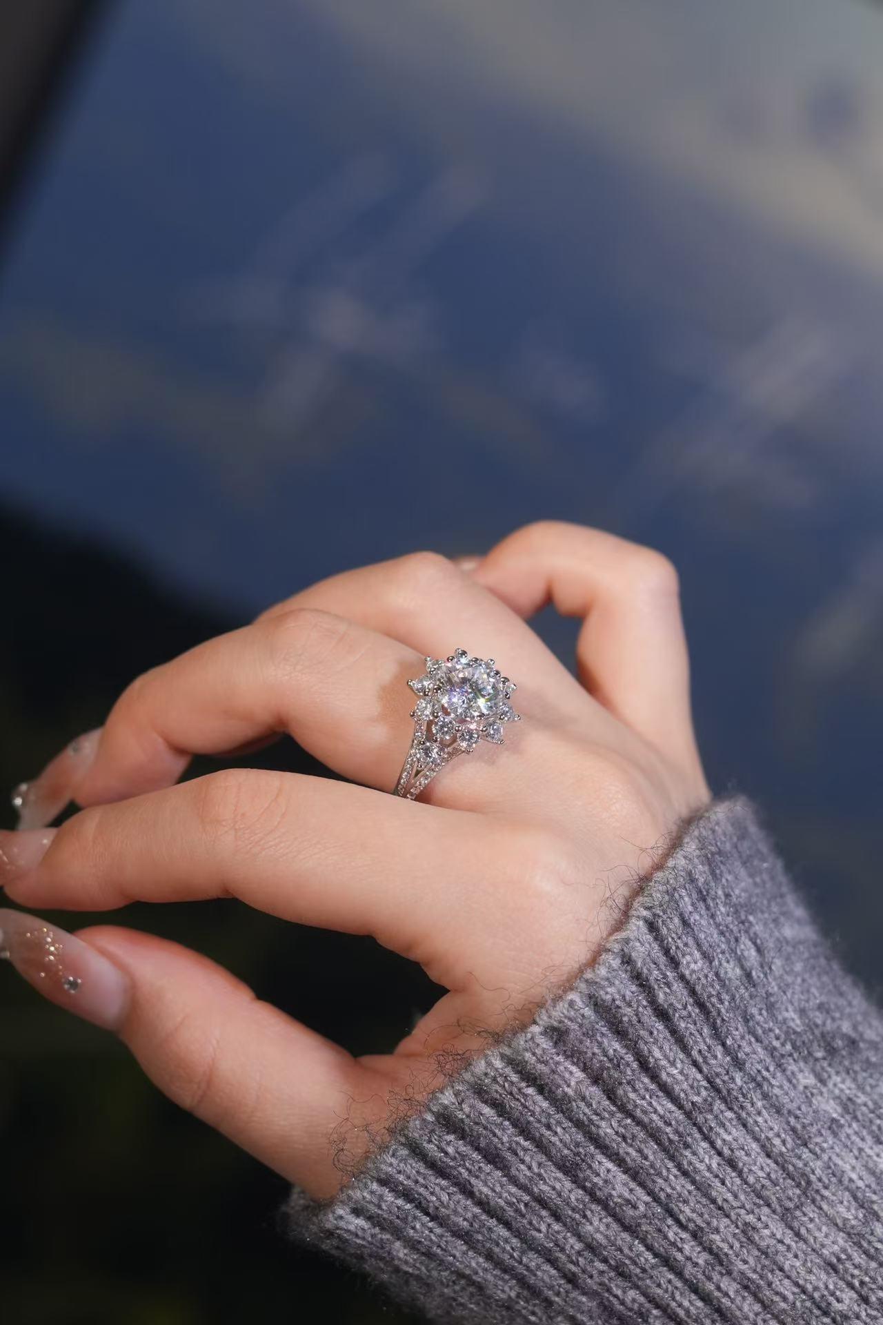 【Floral Queen】2CT/3CT/10CT Glamorous Floral Ring  Moissanite Rings in 925 Sterling Silver