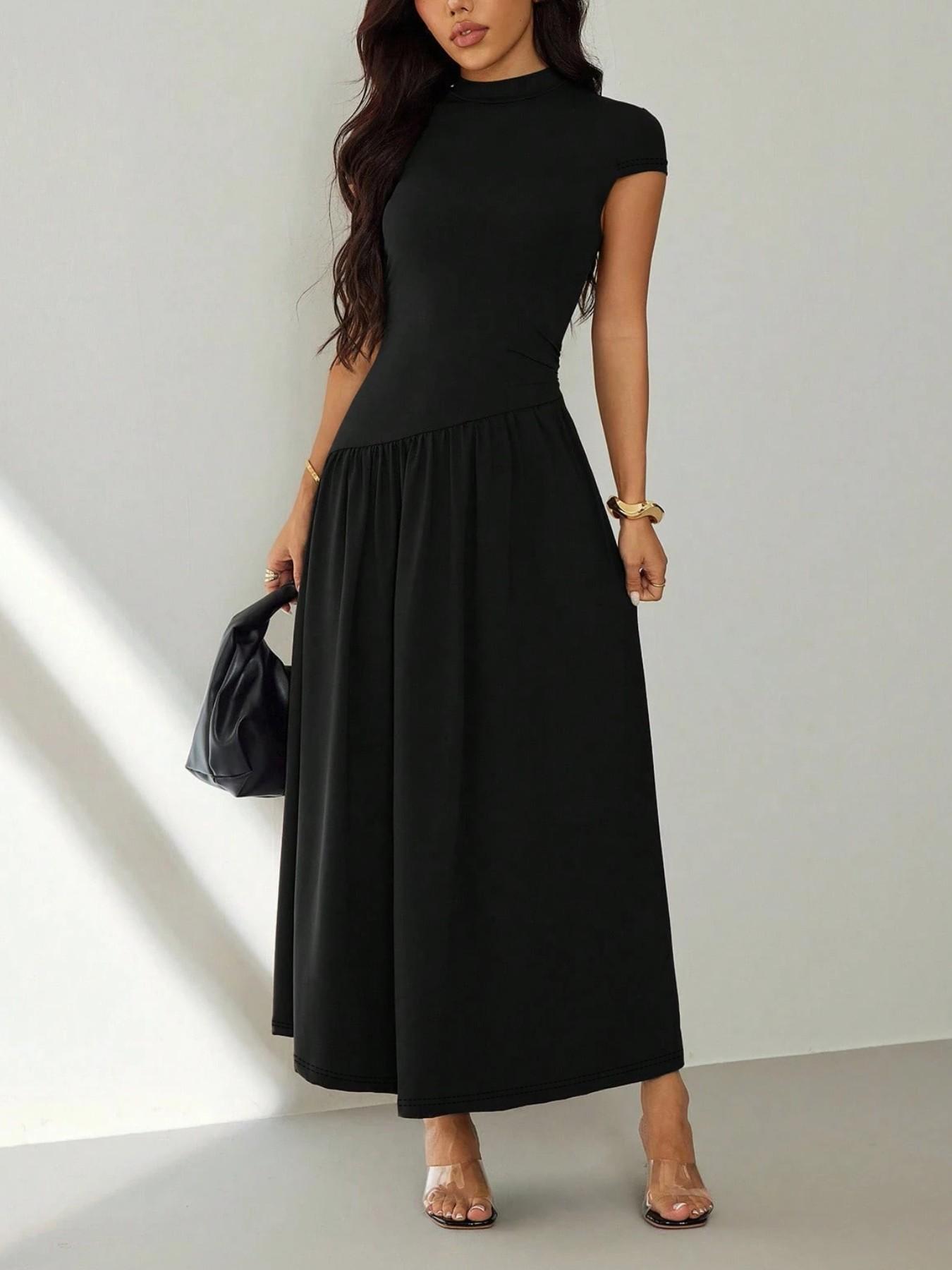 Women's short-sleeved pleated slim-fit solid casual dress, perfect for dates, parties, clubs, and commuting, Womenswear