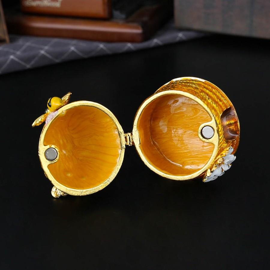 Elegant Beehive Jewelry Box, Hand-Painted Enamel Storage Case, Organize Necklaces, Dressing Table Mess, Trendy Country Style Garden Decor