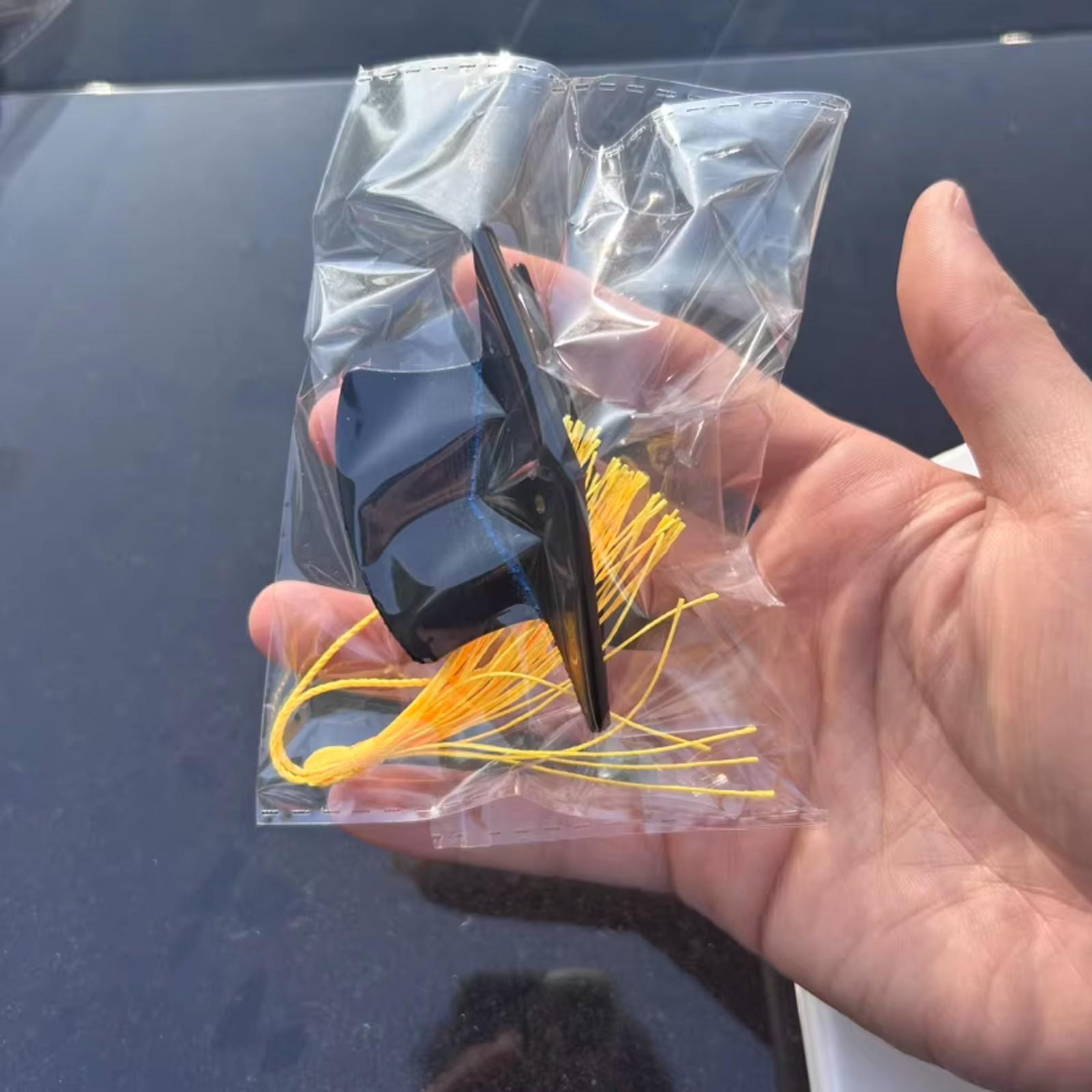 1/2 PCS Graduation Cap Tassel Hair Clip, Mini Graduation Cap Hair Claw Clips for Women Girls, Grad Ceremony Party Gift Hair Styling Decoration, Cute Hair Accessory for Thin Thick Short Long Curly