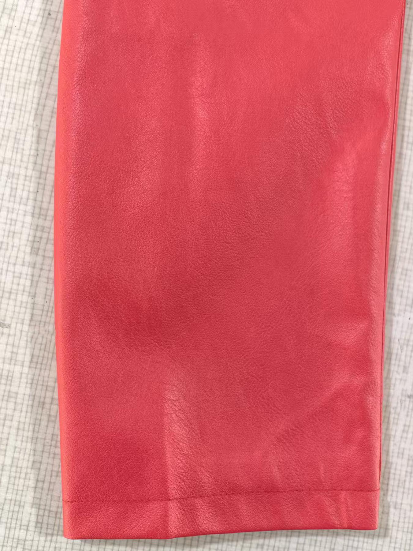 Women's Biker Style Chic PU Leather Jacket, Short Design, Waistline Enhancer, All Seasons Wear, Fitted Fit, Plain Pattern