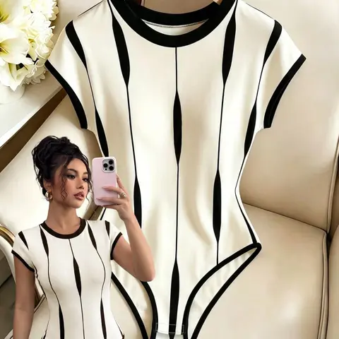 Fashion Basic Slim-Fit Striped Jumpsuit Round Neck Contrast Trim Short Sleeve Knitted Top Versatile Innerwear for Vacation and Casual Events