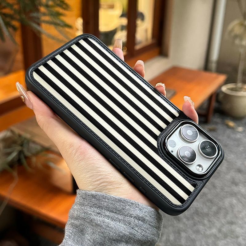 Full-Edge Leather Texture Protective Case for iPhone Series, Simple Aesthetic Striped Phone Case Accessories, Durable Design for Daily Use & Protection