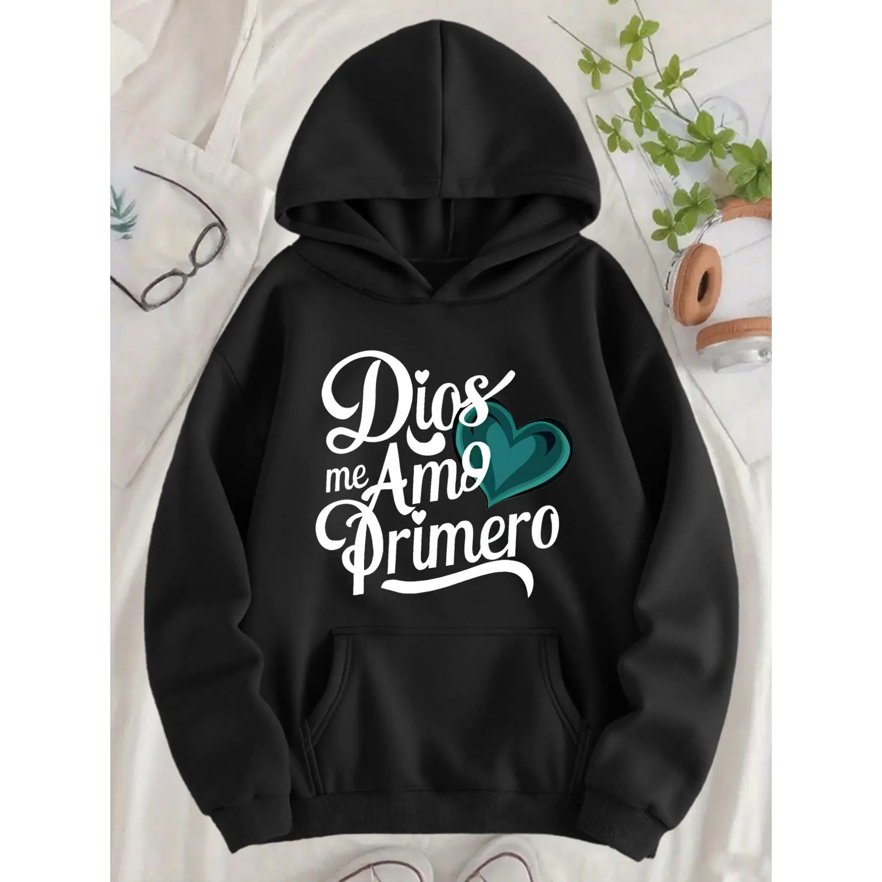 Dios Me Amo Primero" Heart Pattern Print  Letter Print Women's Pocket Hoodie with Lining