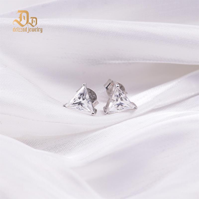 Delzzad Triangle Cut Earrings S925 Studs D Color VVS Synthetic Moissanite Unisex Hiphop Earrings Birthday Anniversary Mother's Day Christmas Gifts for Men Women Delzzad Triangle Cut Earrings S925 Studs D Color VVS Synthetic Moissanite Unisex Hiphop Earrings Birthday Anniversary Mother's Day Christmas Gifts for Men Women
