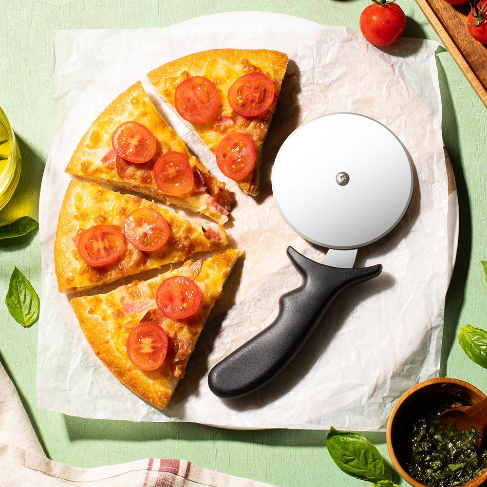Pizza Wheel Pizza Cutter Baking Tool Stainless Steel Rolling Cake Spatula, Durable Kitchen Accessory for Easy Pie Slicing