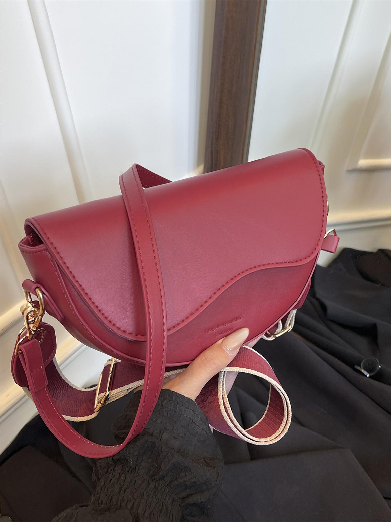 Christmas Gift,25 fall&winter ,Women's Fashionable Saddle Bag, Casual Versatile Crossbody Bag with Wide Shoulder Strap, Trendy All-match Commuter Bag for Daily Used, Everyday Bag