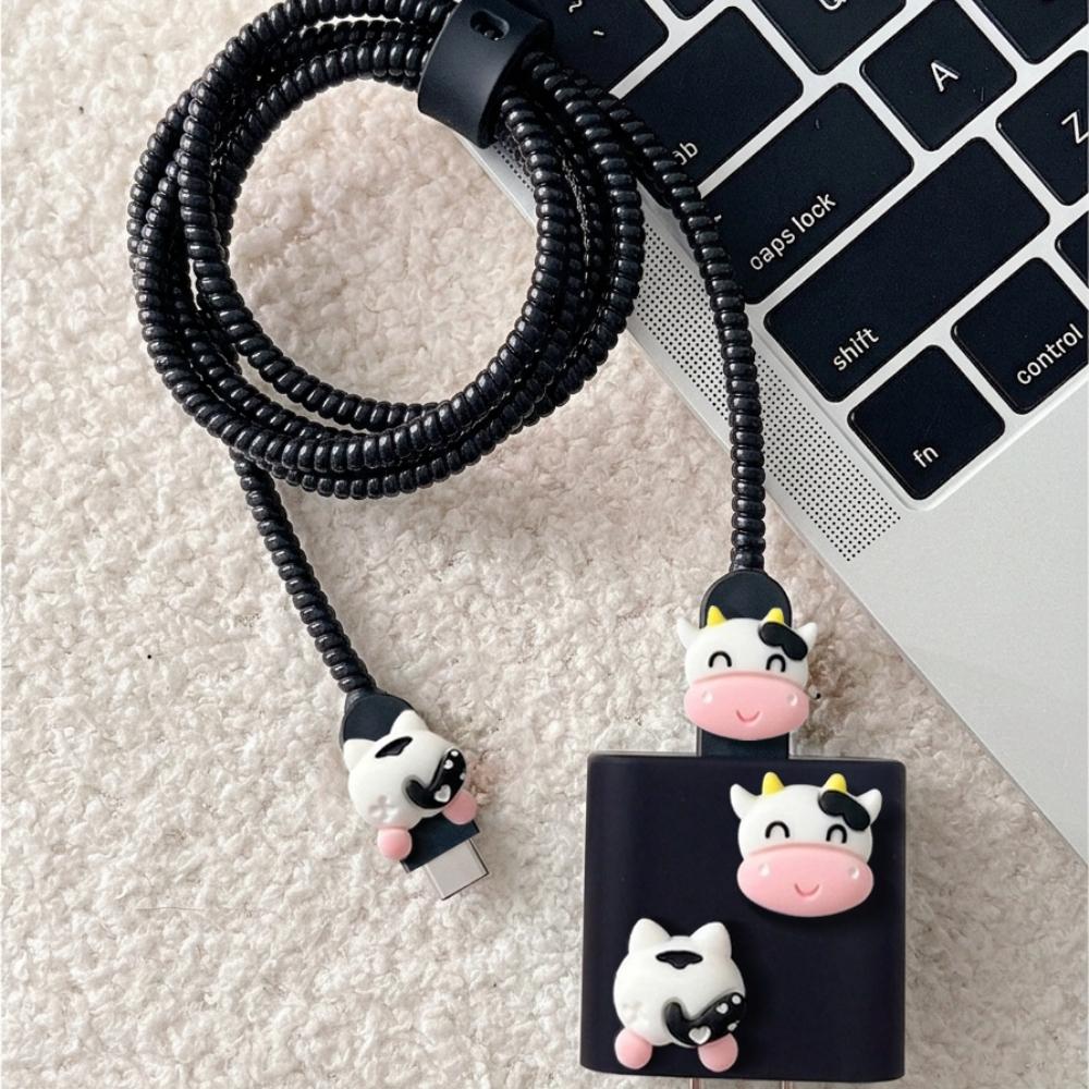 Cartoon cow cellphone charger protection cover, Cellphone accessory, data cable protection cover for iPhone 13/12/11 charger, winding device for 18/20W fast charging head to prevent breakage, gift for boyfriend/girlfriend