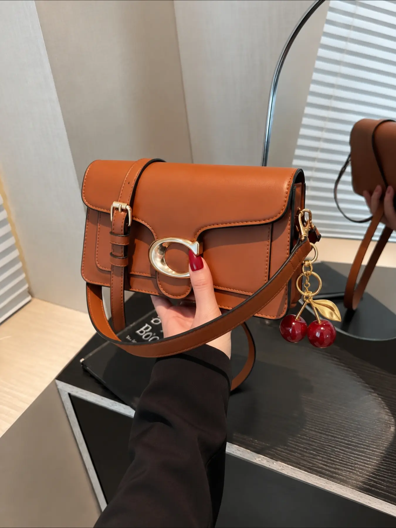 【Black Friday】Y2K mini square crossbody bag, 2026 new niche bag, women's high-end texture, solid color, simple and versatile small square bag, commuting single shoulder women's bag, popular item on TikTok