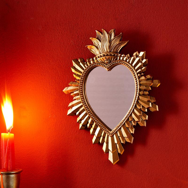 1PC, golden and black flame heart-shaped decorative pendant, resin material sacred heart decorative pendant, suitable for religious wall decoration, home wall decoration or photography prop decoration, theme party decoration #TOP PICKS