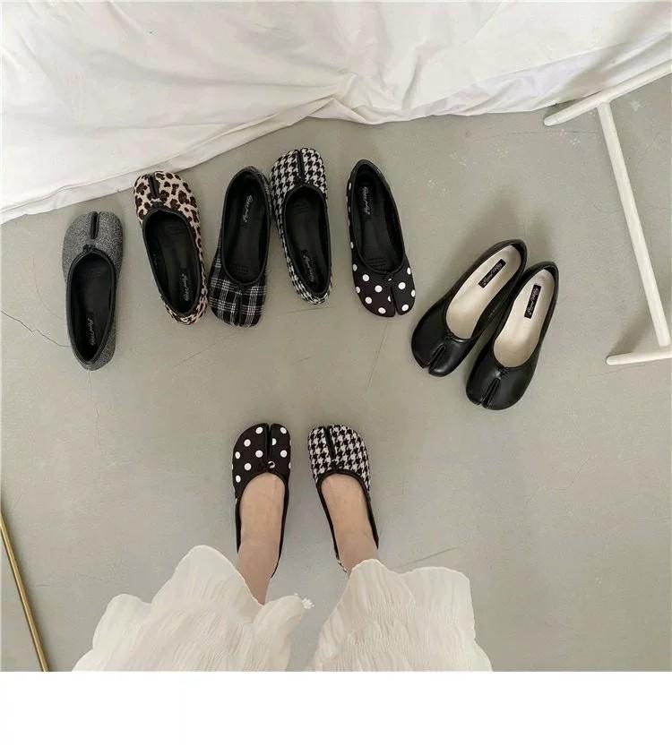 Comfortable Women’s Tabi Split Toe Ballet Flats Slip On Loafers Houndstooth and Solid Colors for Casual Daily Wear