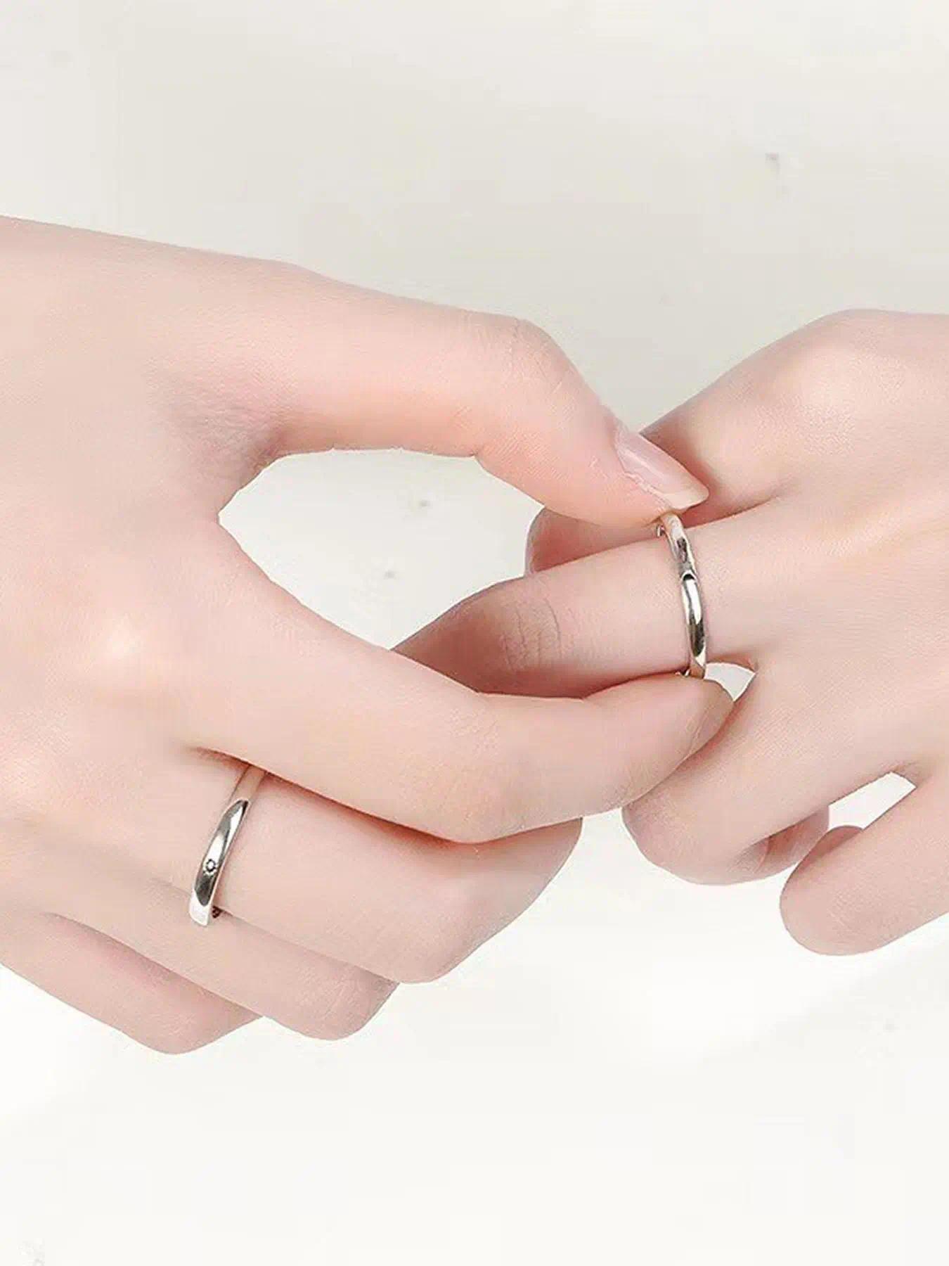 Unique Sun and Moon Couple Rings — Symbolizing a Lifetime of Togetherness. Ideal for Engagements, Christmas, Valentine's Day, Mother's Day, and Anniversaries. Adjustable Open-Band Design. The Perfect Gift for Lovers, Suitable for Both Men and Women.