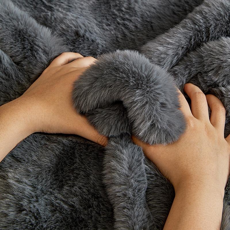 Faux Fur Couch Cover, Soft Warm Plush Sofa Cover, Non-Slip Sectional Slipcover, Washable Furniture Protector for Kids & Pets, L-Shaped Design, Furniture Covers