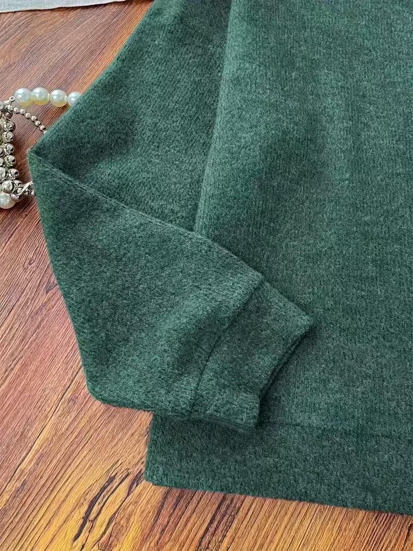 Saint Patrick's Day Fall Winter Women's Fitted Graphic Sweater, Leopard Print Four-Leaf Clover Lucky Pattern, Casual Daily Wear