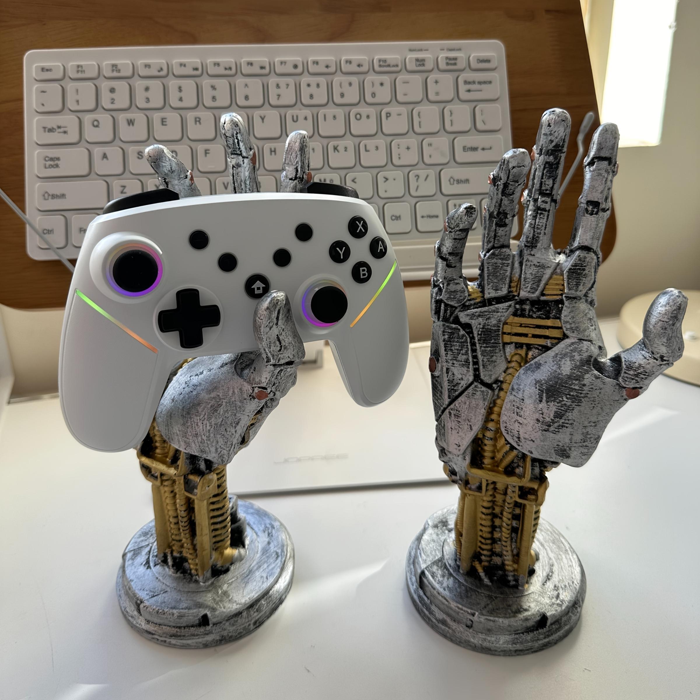 Cyberpunk Mechanical Arm Statue, Game Controller Headphone Stand ...