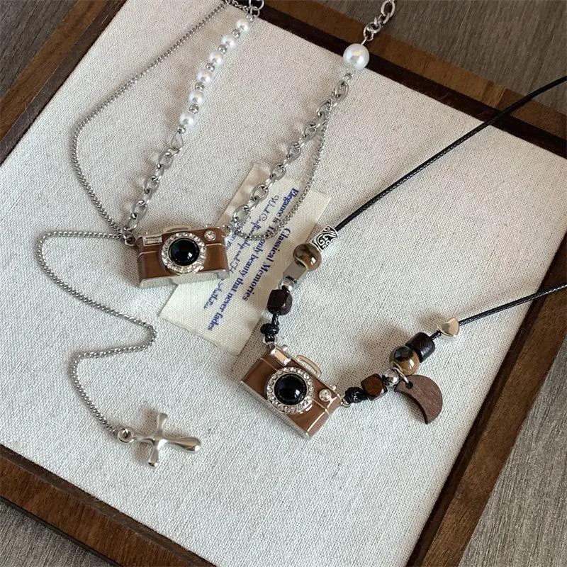 Vintage Brown Camera Pendant Necklace Women's Light Luxury Niche Design Versatile Unique Sweater Chain Accessories Gifts