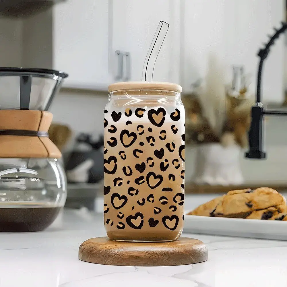 Trendy Heart Leopard Print Glass Tumbler with Lid & Straw, Clear 16oz covered straw glass drinking cup, reusable glass drinking cup, high-quality glass jar design, suitable for iced coffee, beer, juice, milk, cold drink glass cups, fashionable glassware