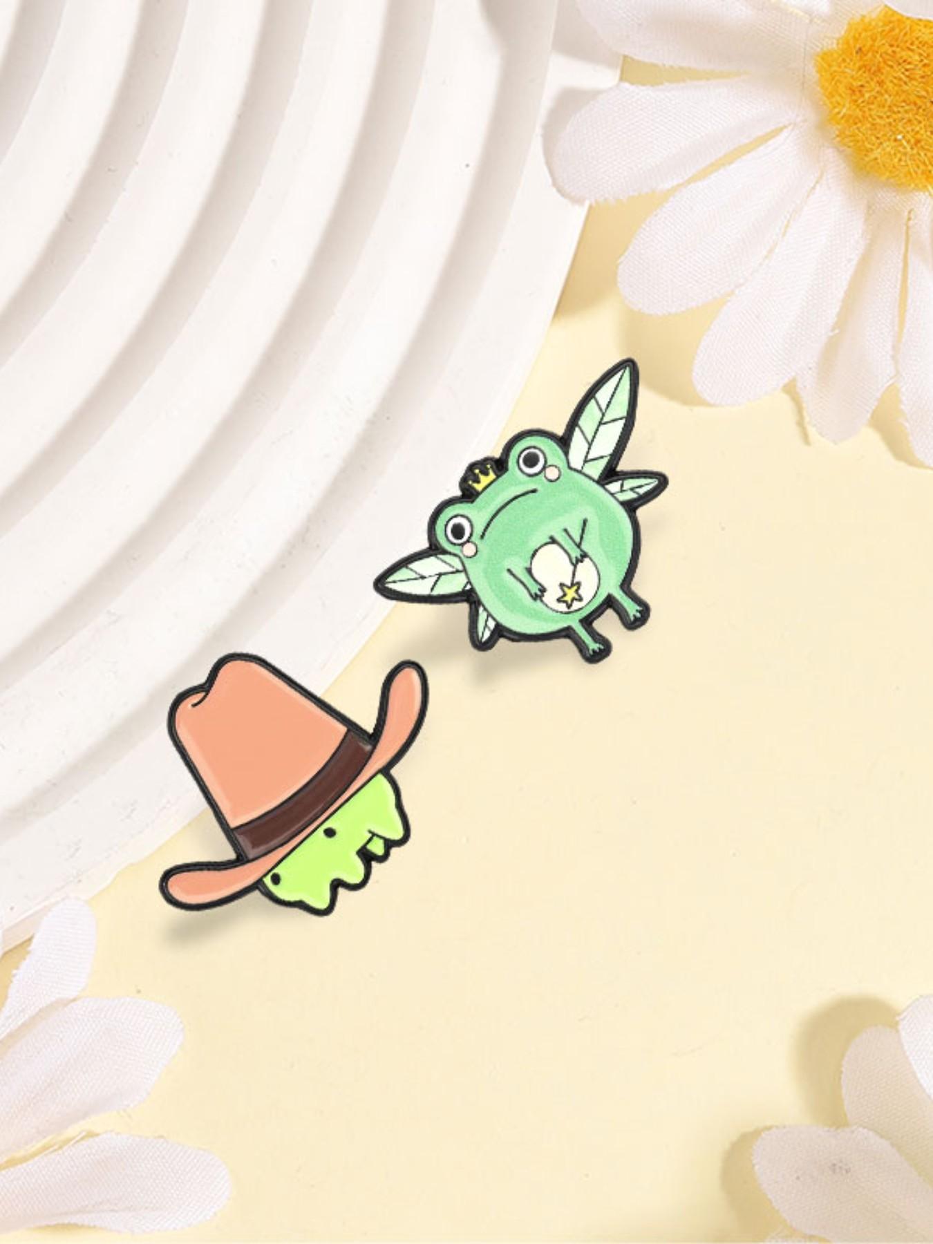 2PCS Cartoon Cute Frog Cartoon Alloy Pin , Frog Fairy Wearing Crown Dragonfly Wings Holding Magic Wand & Cowboy Frog Brooch , for Animal Lovers Backpack Jacket Clothing Badge  Decoration Gift, Fashion Lapel Pin