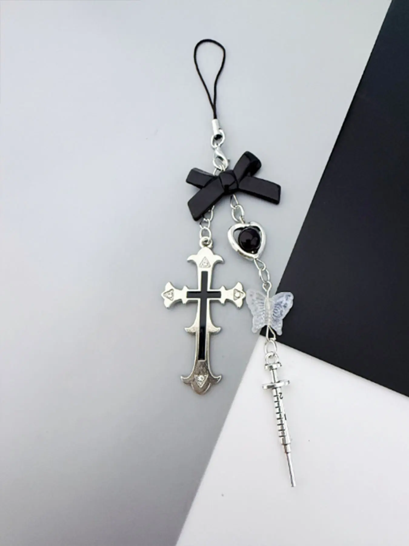 New Sweet Cool Laser Butterfly Cross Keychain, Retro Y2K Phone Chain, Bag Pendant, Stylish Accessory for Women