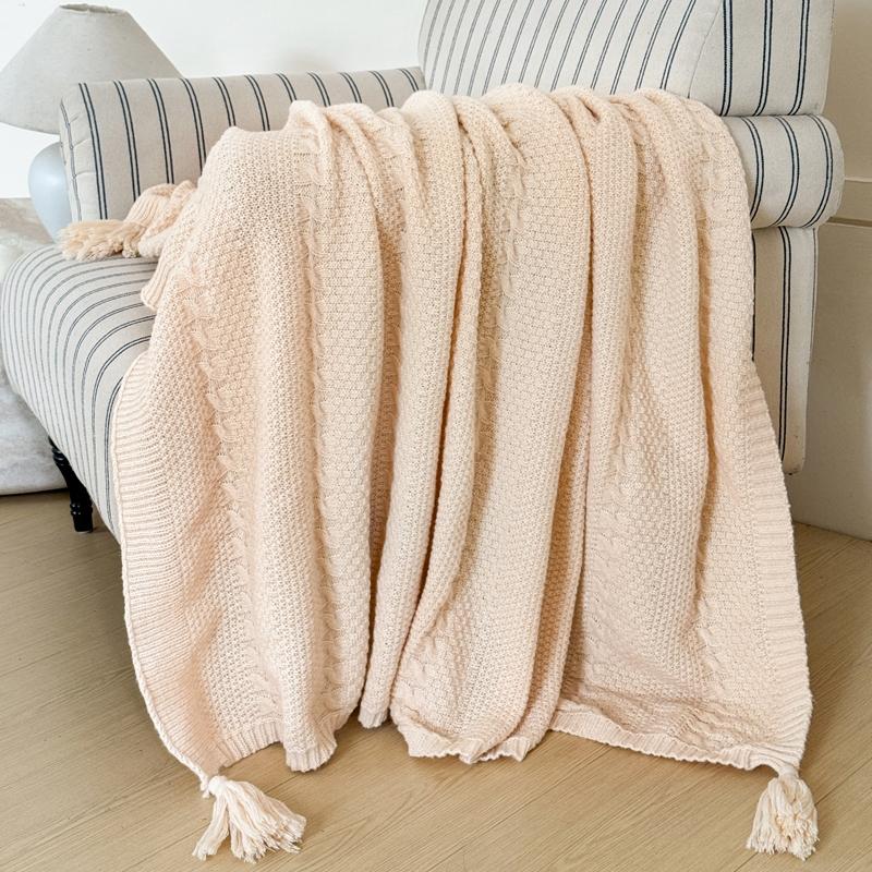 Soft Knitted Throw Blanket with Tassels – Cozy Decorative Blanket for Couch, Sofa & Bed